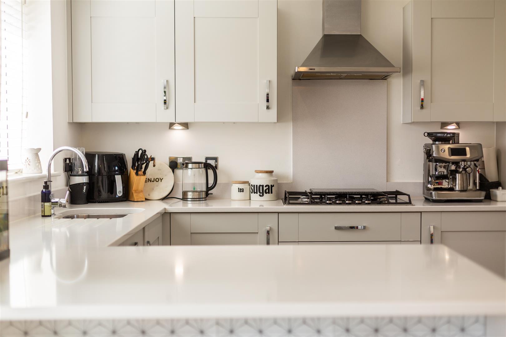 Awel Y Mor, Sketty, Swansea, SA2 9FL